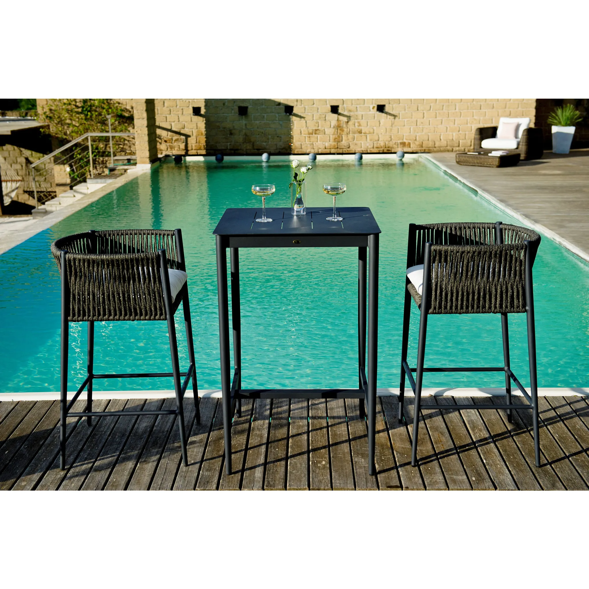 Aluminum Outdoor Counter Stool | Unopiu Luce