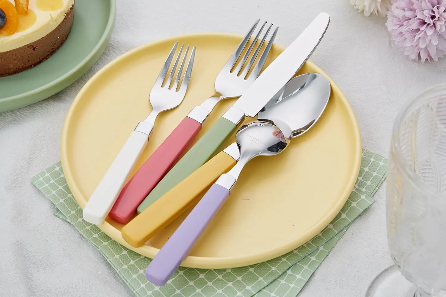 ANNOVA Stainless Steel Flatware/Cutlery Set - Color Handles - Dinner Forks, Salad Forks, Table Knives, Tablespoons, Teaspoons - (Mix, 20 Pieces)