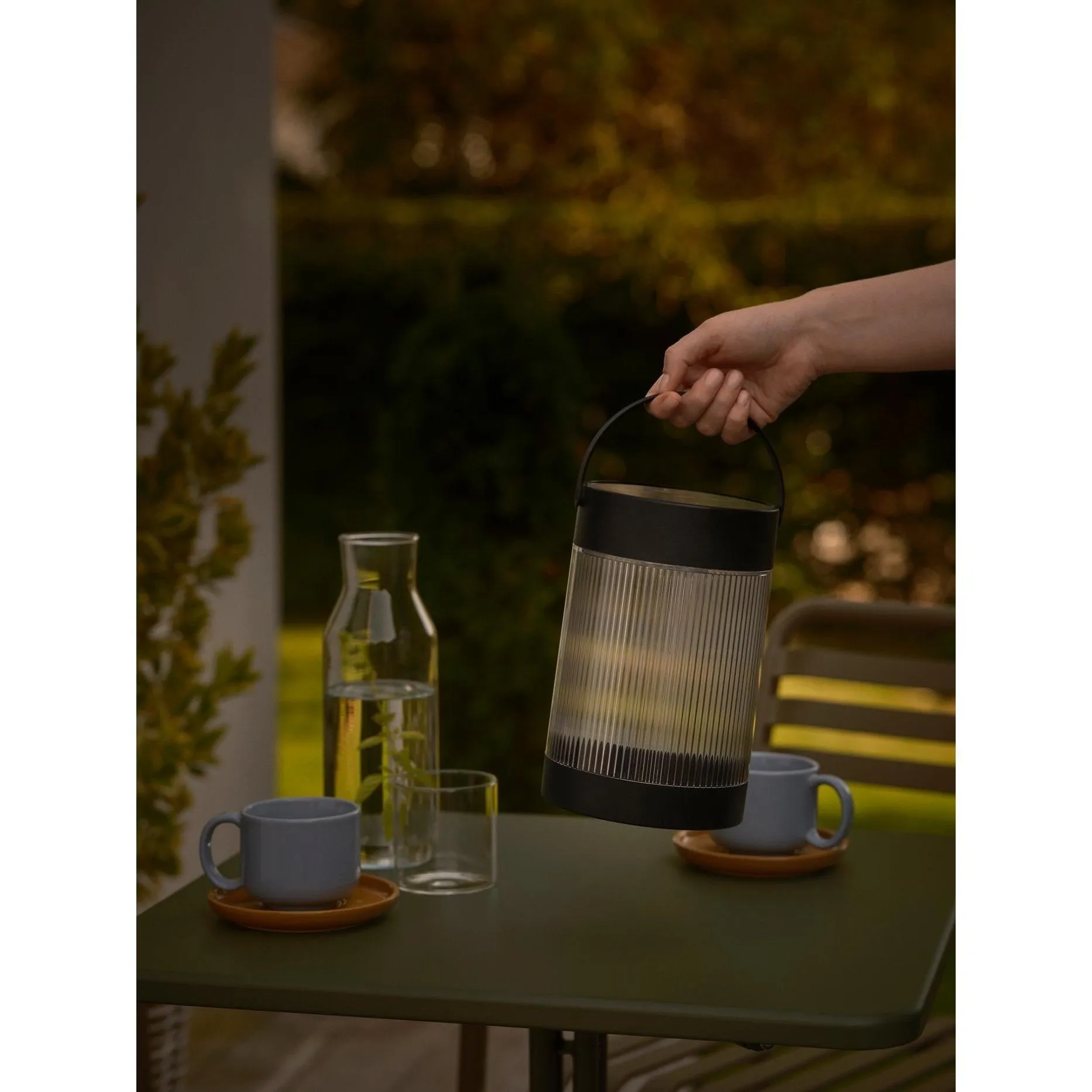 Coupar Solar Table Lamp Black