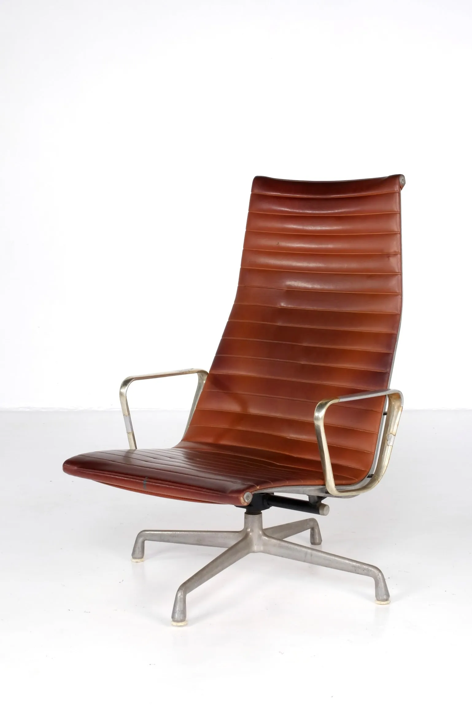EAMES 116 EASY OFFICE CHAIR