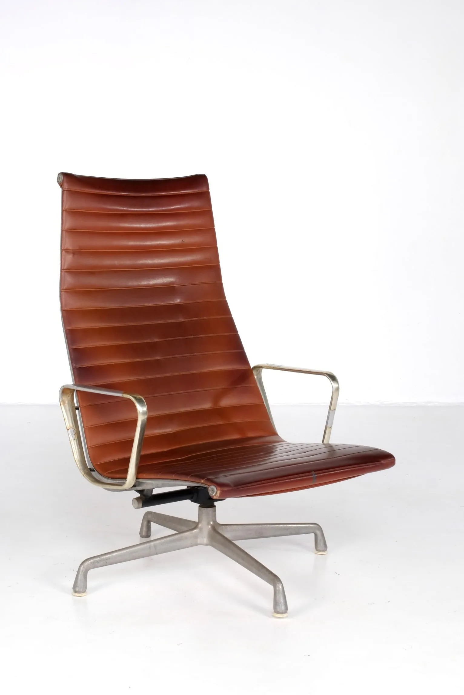 EAMES 116 EASY OFFICE CHAIR
