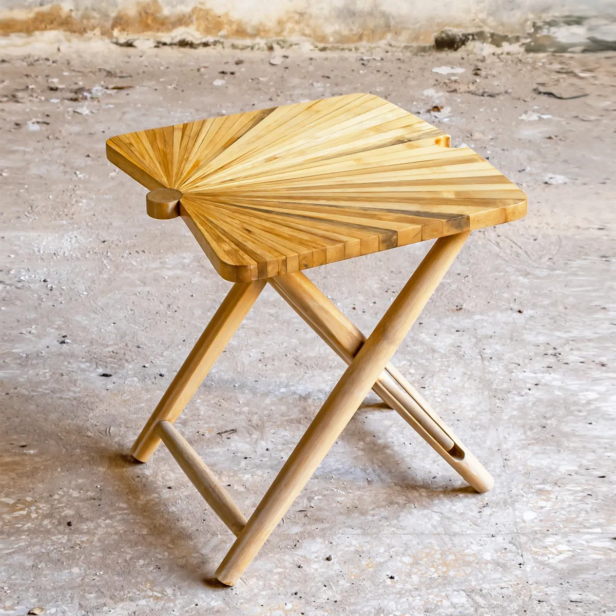FAN STOOL