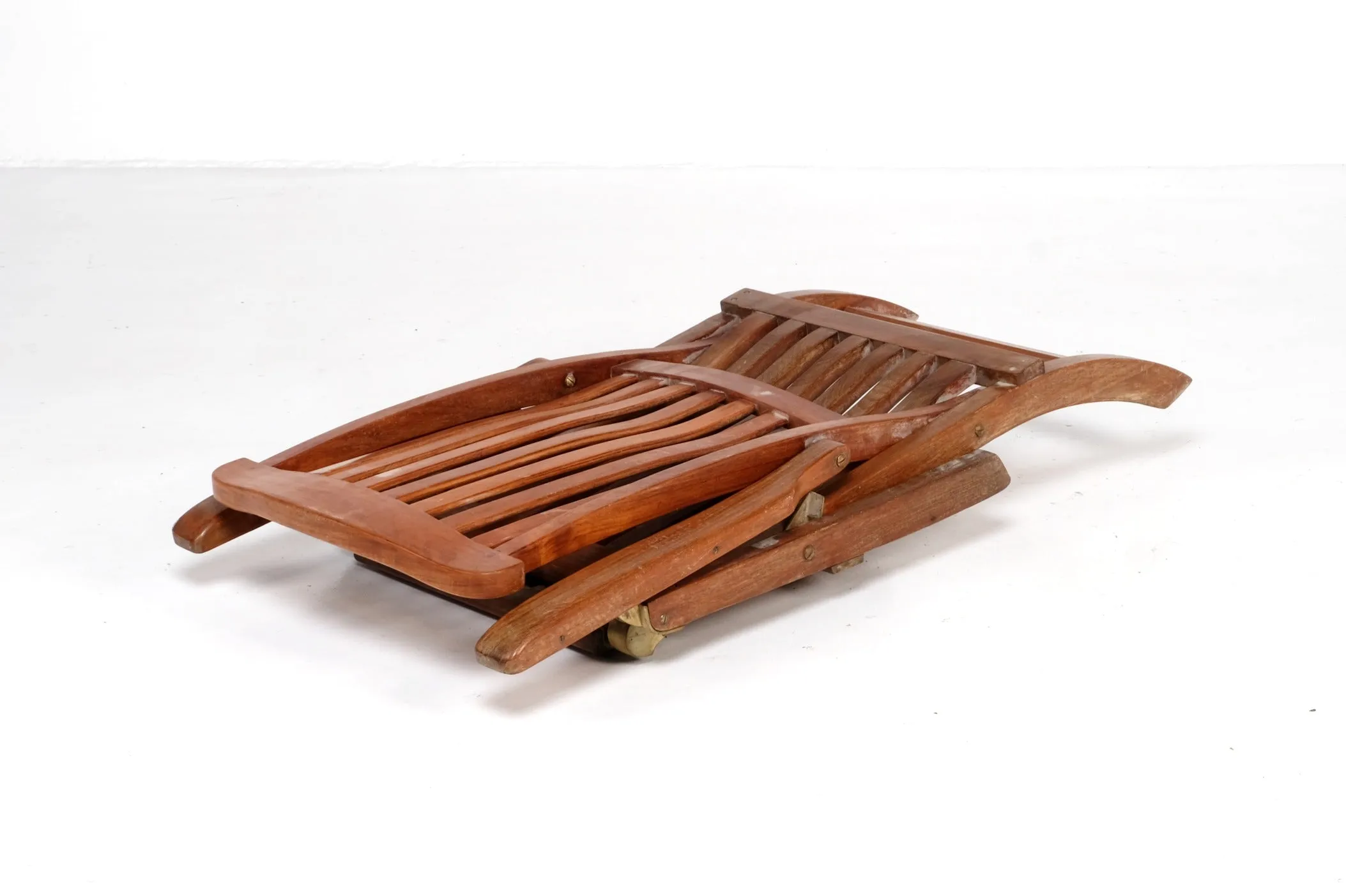 FOLDING LOUNGE OUTDOOR CHAIR