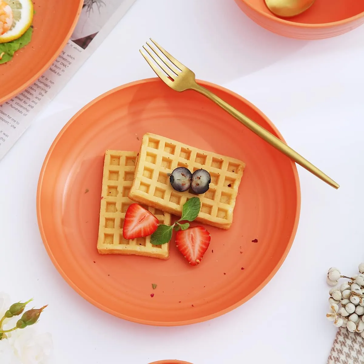 Kyraton Plastic Dinnerware Set of 16 Pieces, Unbreakable And Reusable Light Weight Plates Mugs Bowls Dishes Easy to Carry And Clean Microwave Safe BPA Free Dishwasher Safe Service For 4 (Orange)