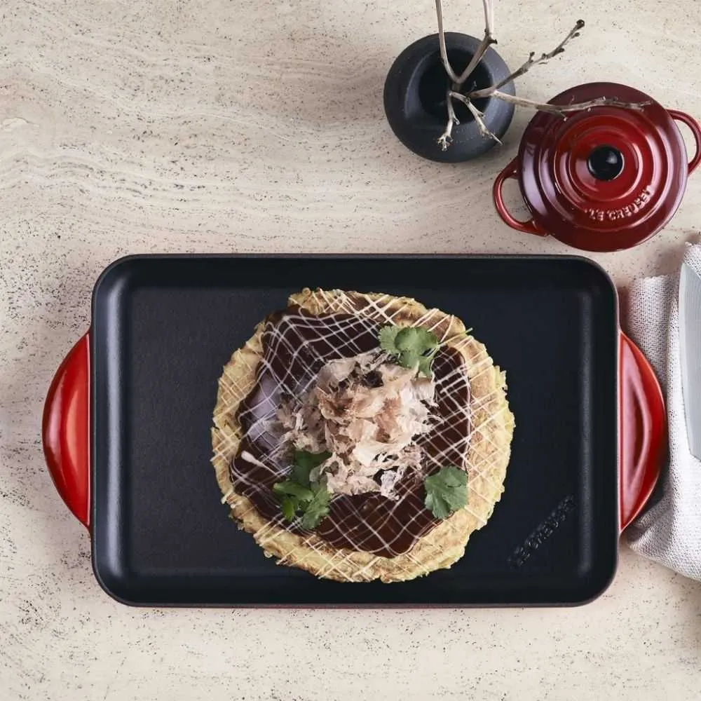 Le Creuset Tradition cast iron rectangular grill 32x22 cm.