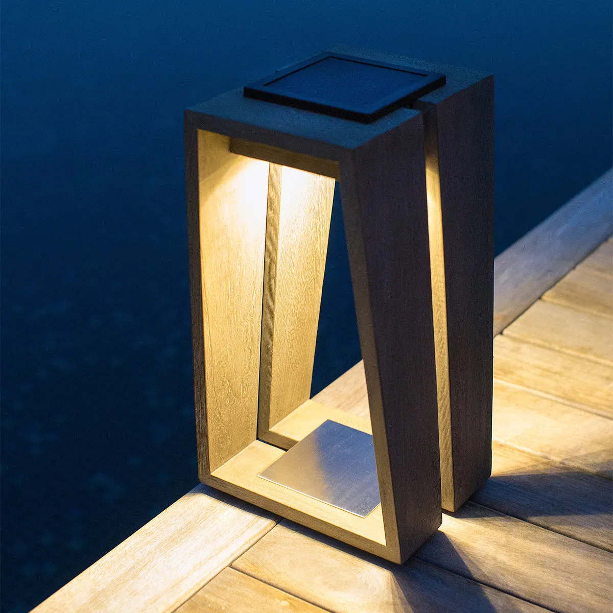 Les Jardins Skaal Solar Lantern