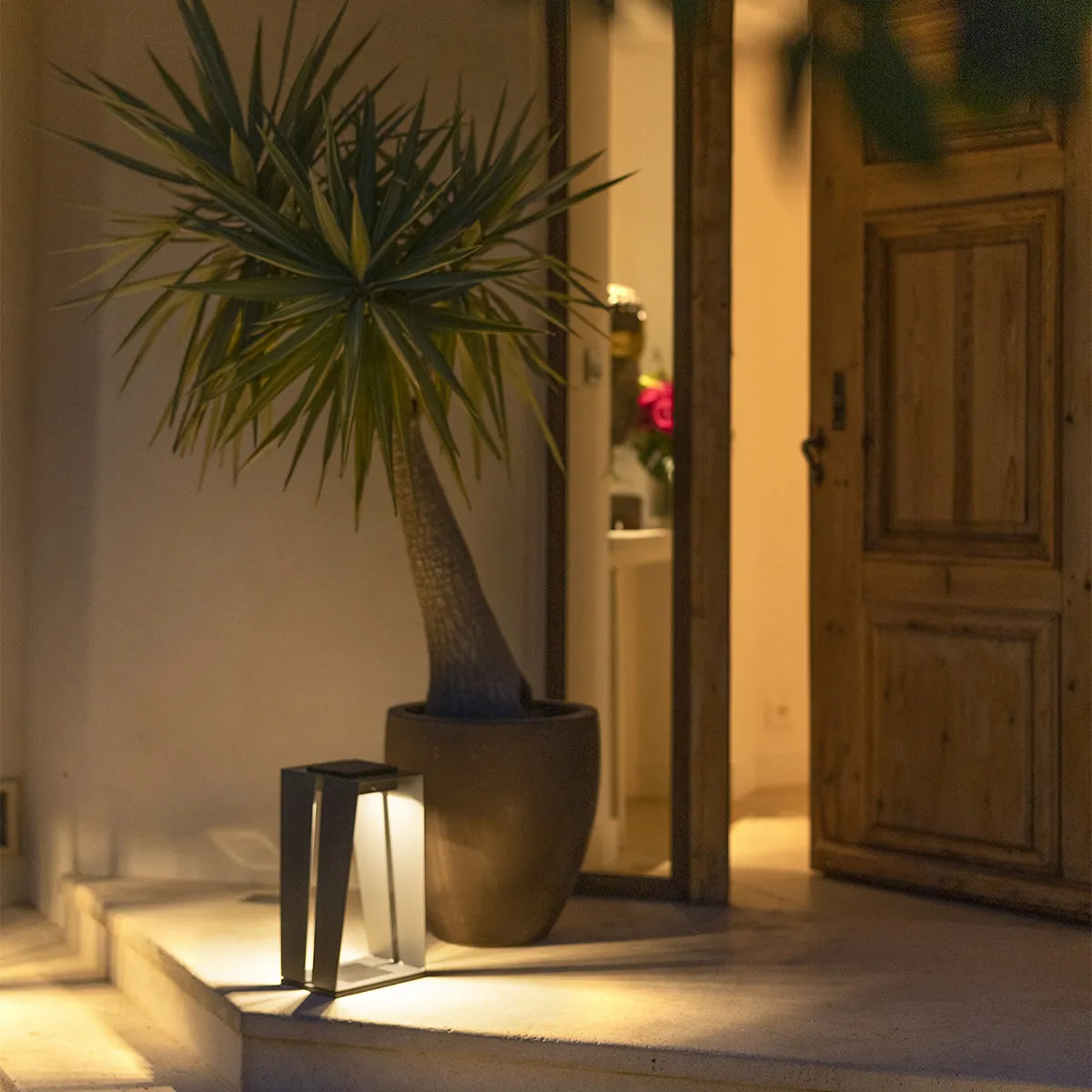 Les Jardins Skaal Solar Lantern