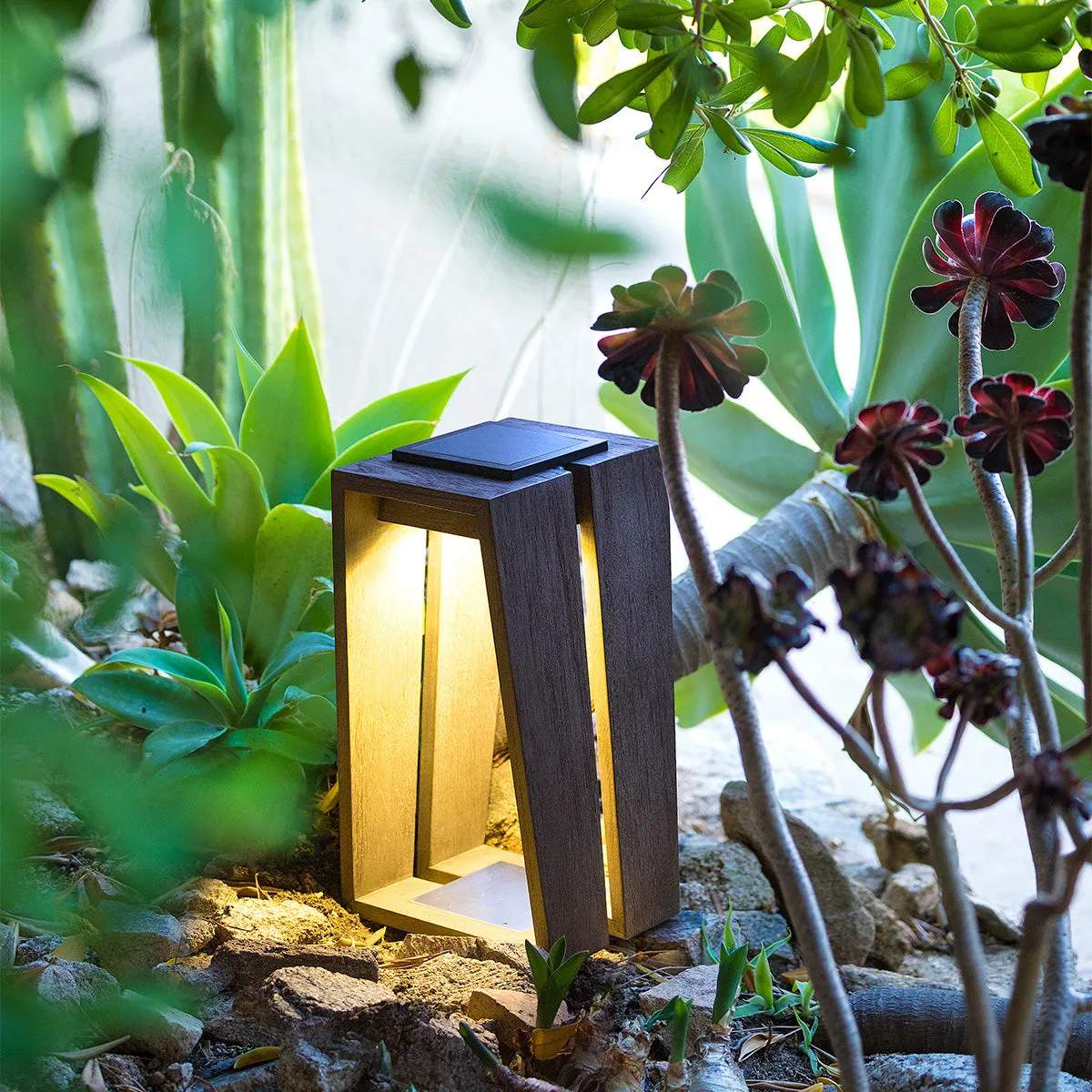 Les Jardins Skaal Solar Lantern