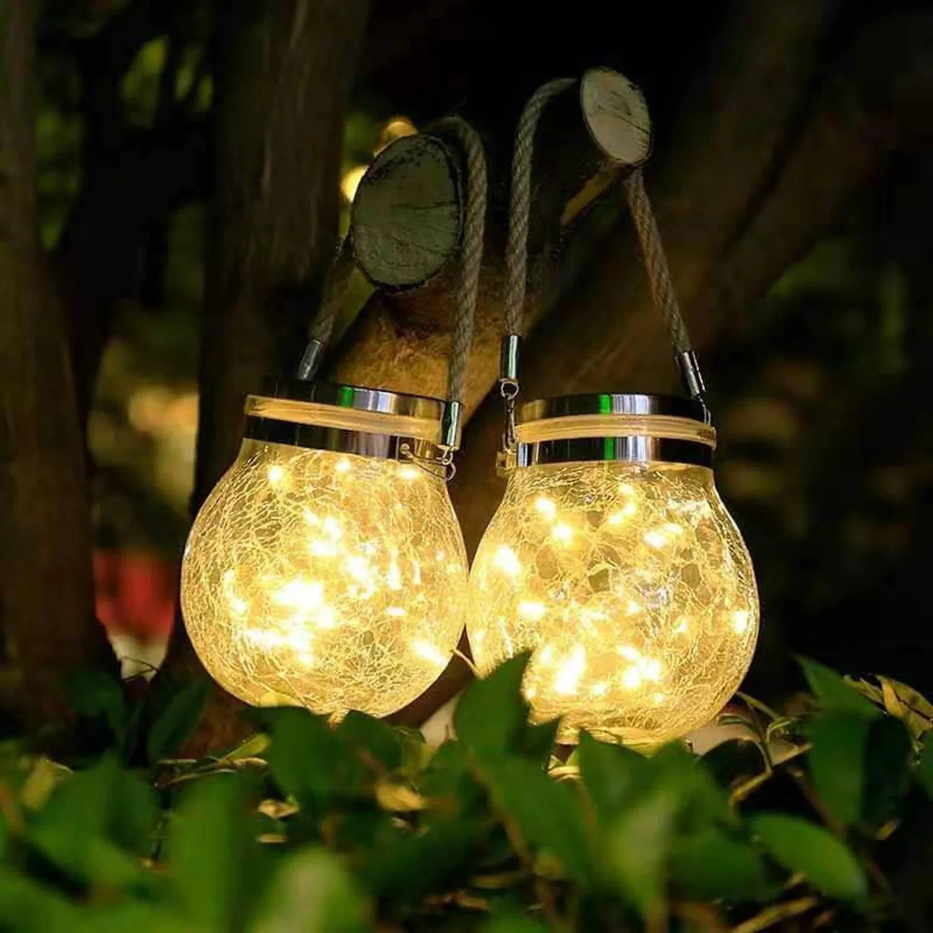 Luminara – Solar Glass Crackled Garden Light