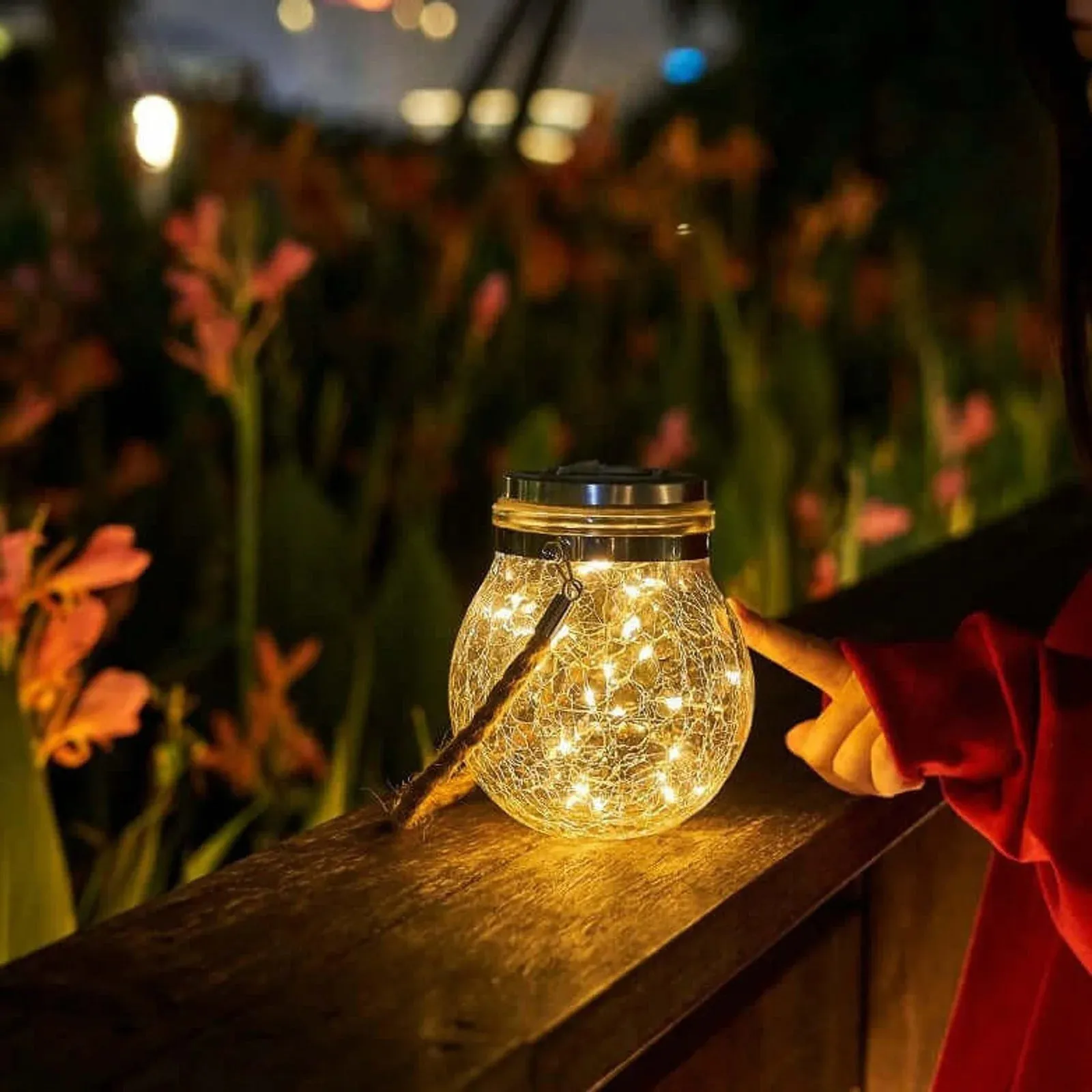 Luminara – Solar Glass Crackled Garden Light
