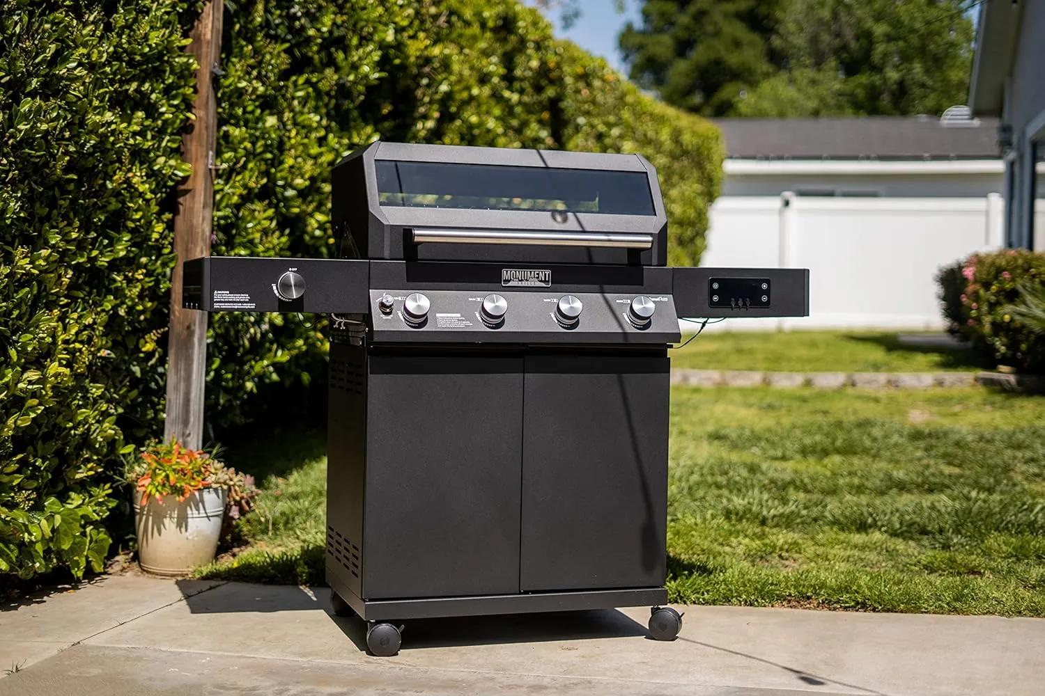 Monument Grills 4-Burner Liquid Propane Gas Smart bbq Grill Denali 425 with Smart technology, Side Burner and LED Controls, Black