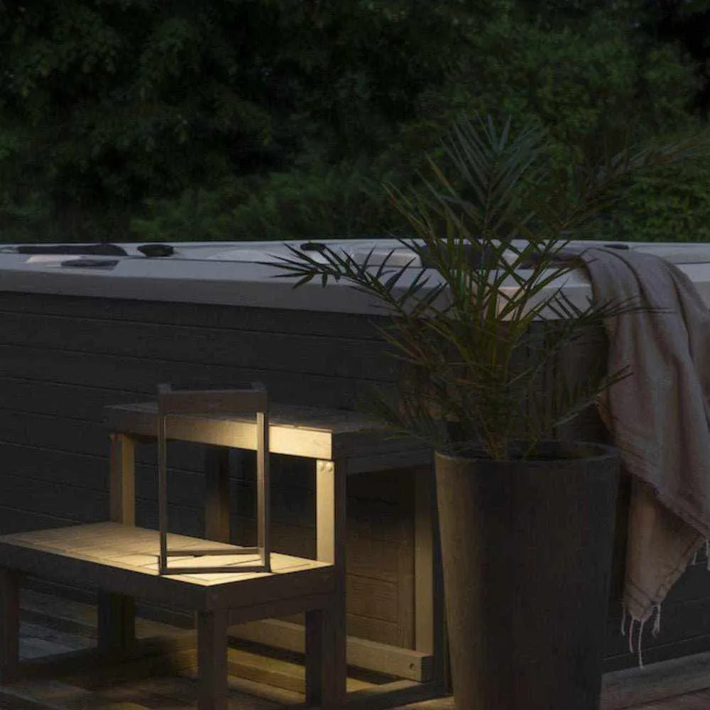 Palos Solar Courtyard Lantern Black