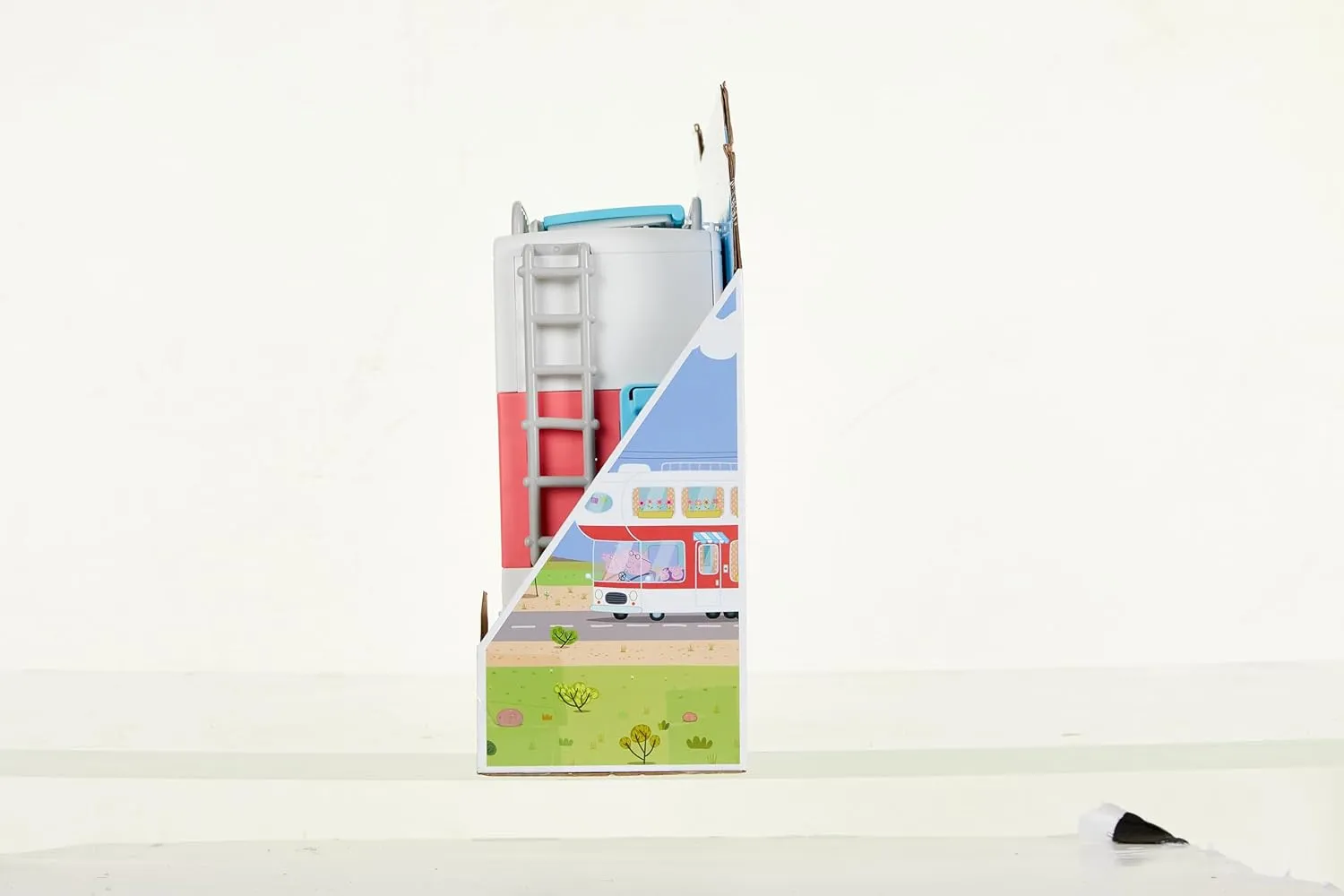 Peppa Pig Peppa’s Adventures Peppa’s Family Motorhome Preschool Toy, Vehicle to RV Playset, Plays Sounds and Music, Ages 3 and up