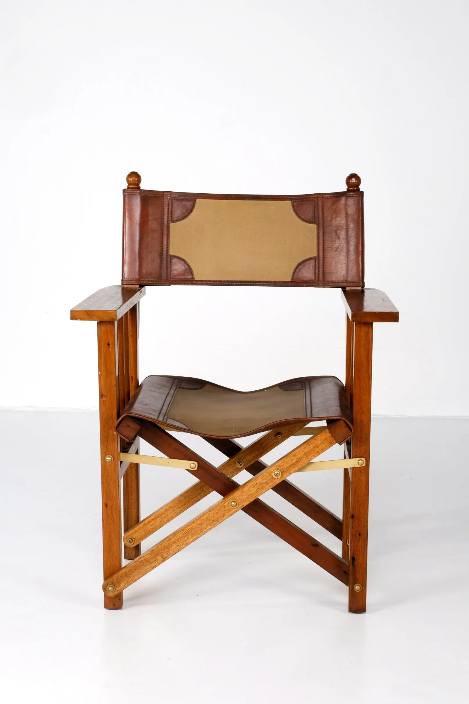 PRIZMIC & BRILL DIRECTOR’S FOLDING CHAIR