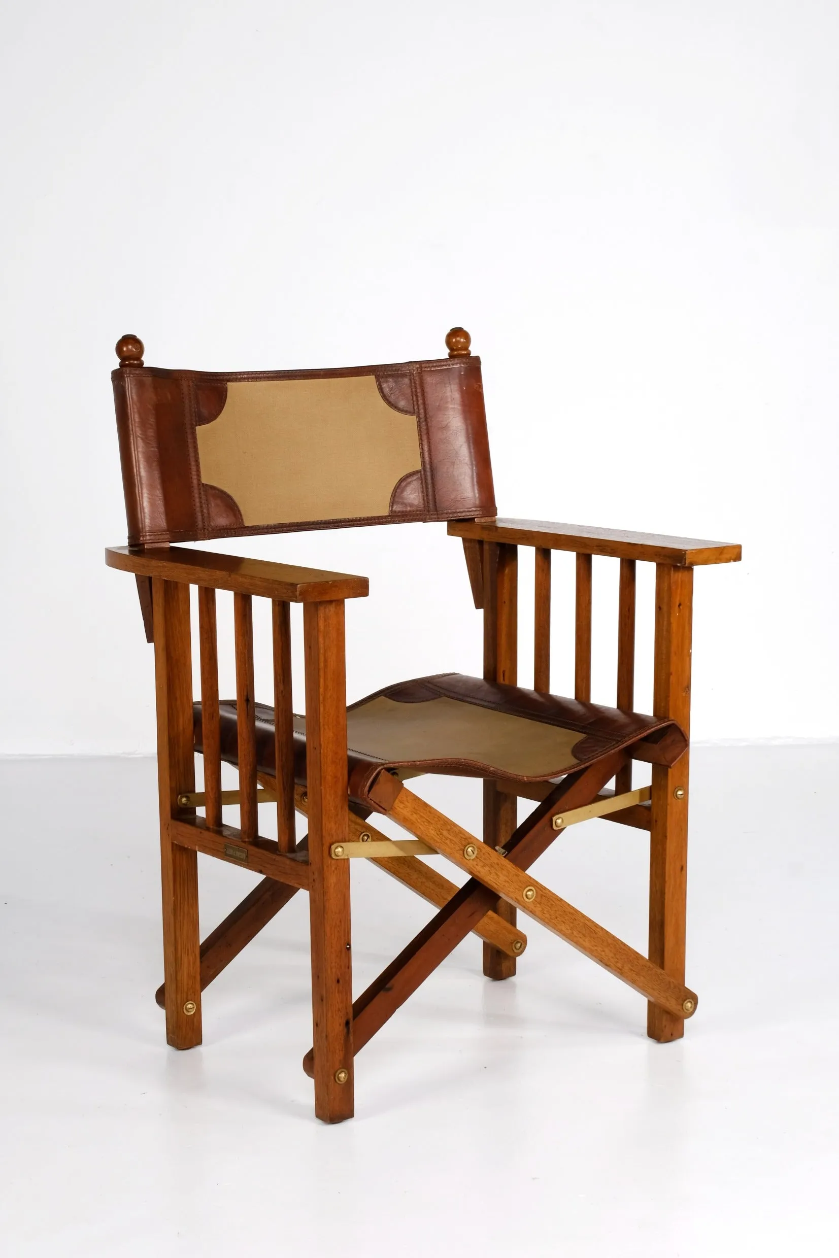 PRIZMIC & BRILL DIRECTOR’S FOLDING CHAIR