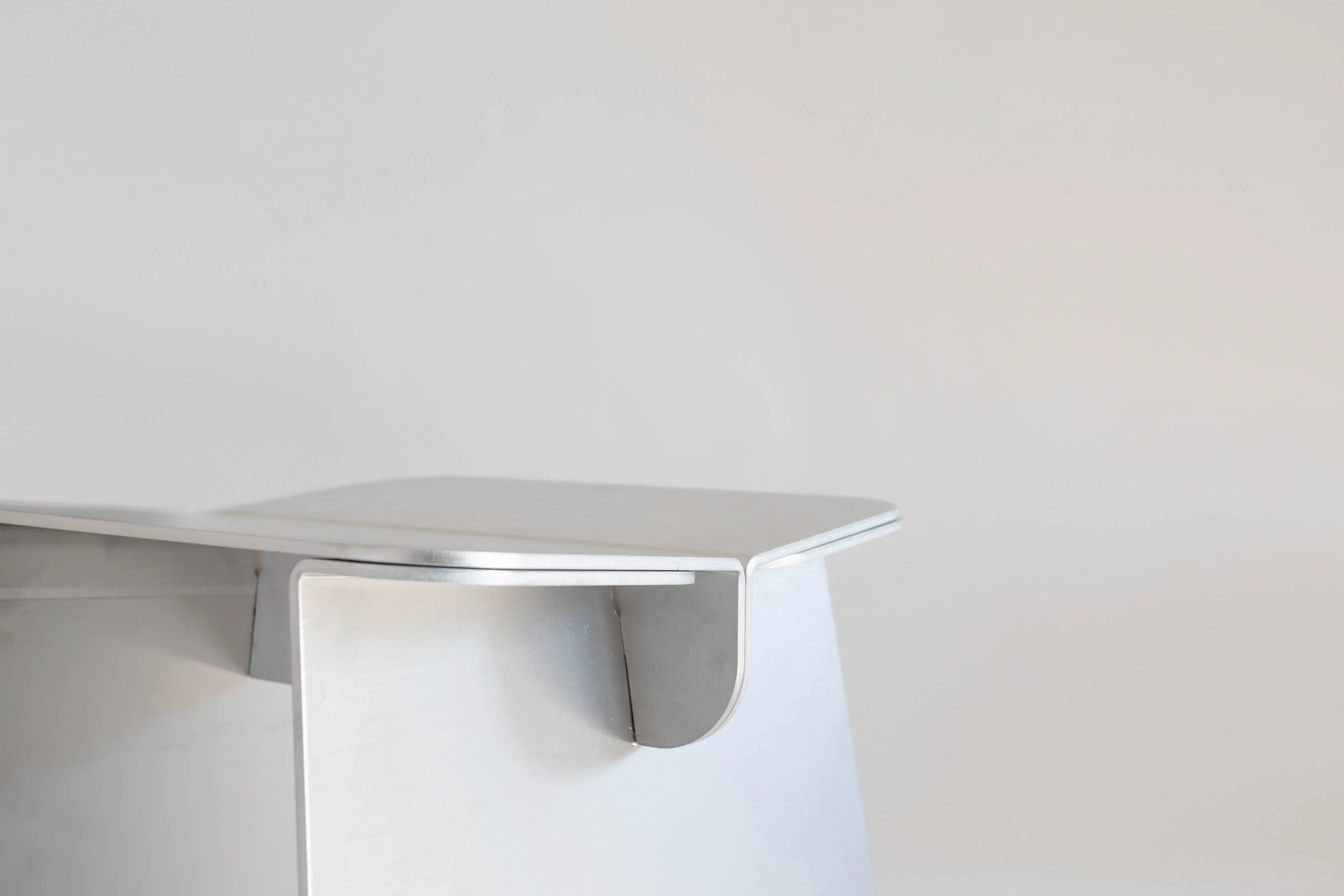 Ssang Regular Aluminum Stool