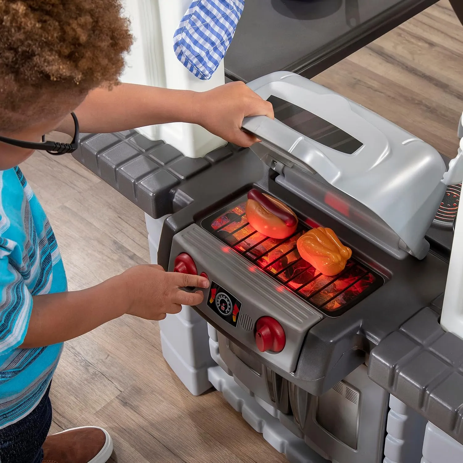 Step2 Grand Walk-in Kitchen & Grill Kids Playset, Indoor/Outdoor Kitchenette, Interactive Play with Lights and Sounds, Durable Plastic, 103 Piece Toy Accessories, Toddlers 2  Years Old, Gray/White