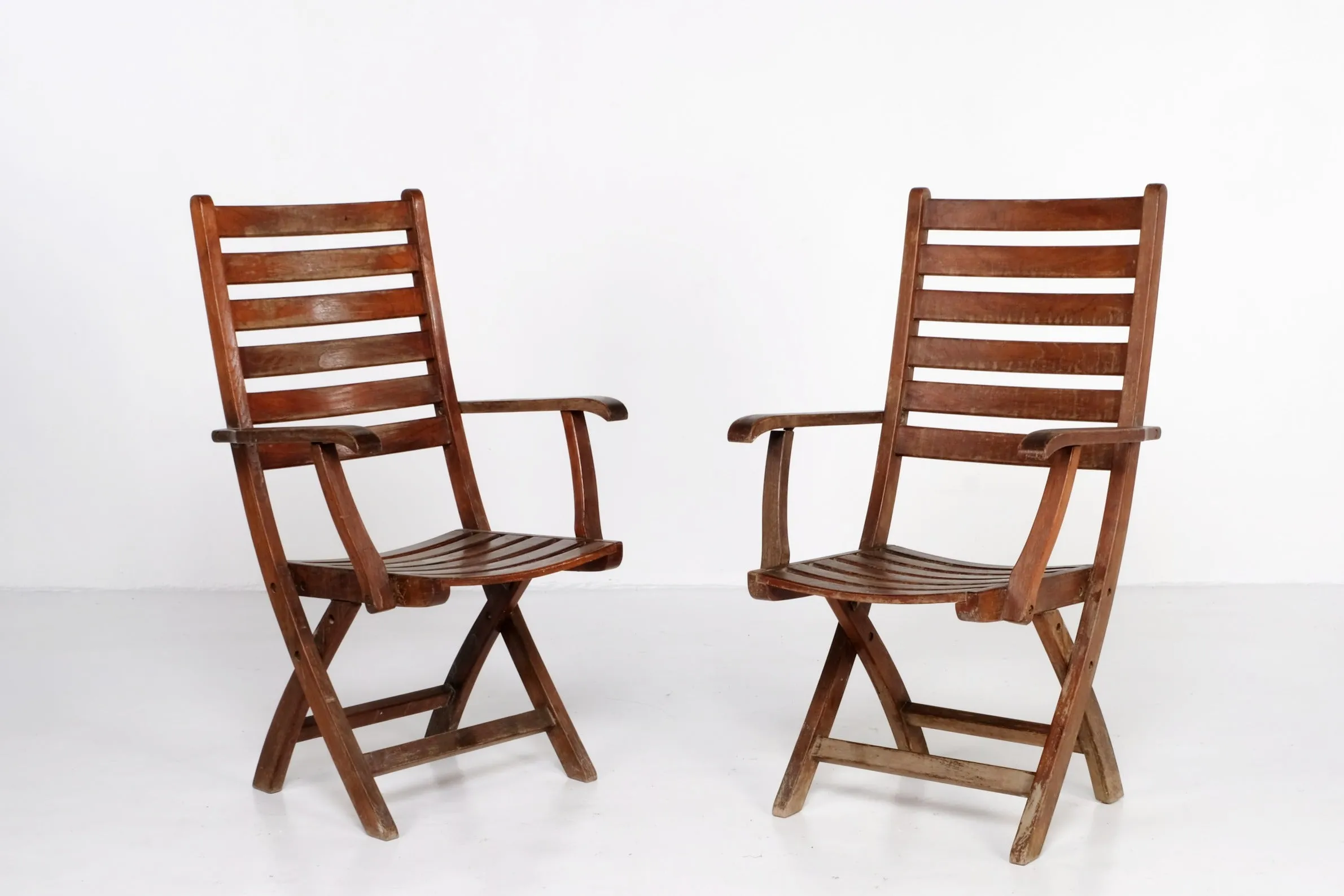 VINTAGE WOOD FOLDING ARMCHAIR BY: FELIX WOOD